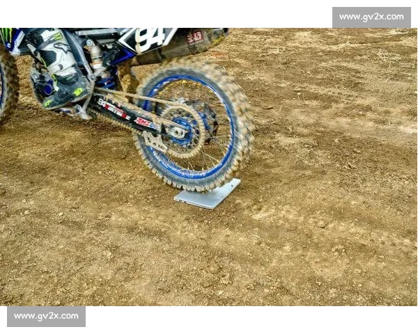 疯狂车轮竞速狂飙之夜燃爆赛道速度与激情巅峰对决荣耀王者诞生全城瞩目